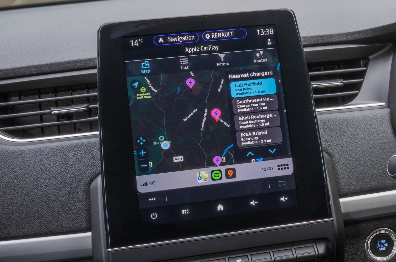 ZapMap mirrored using Apple CarPlay in Renault Zoe