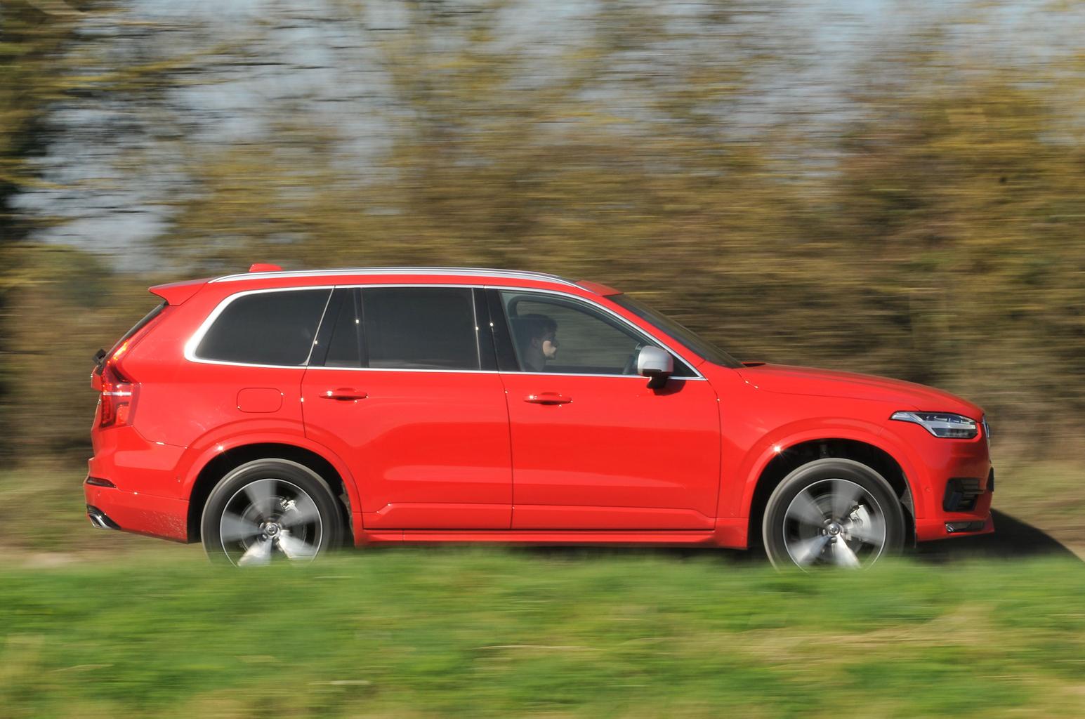 New Land Rover Discovery vs Audi Q7 vs Volvo XC90