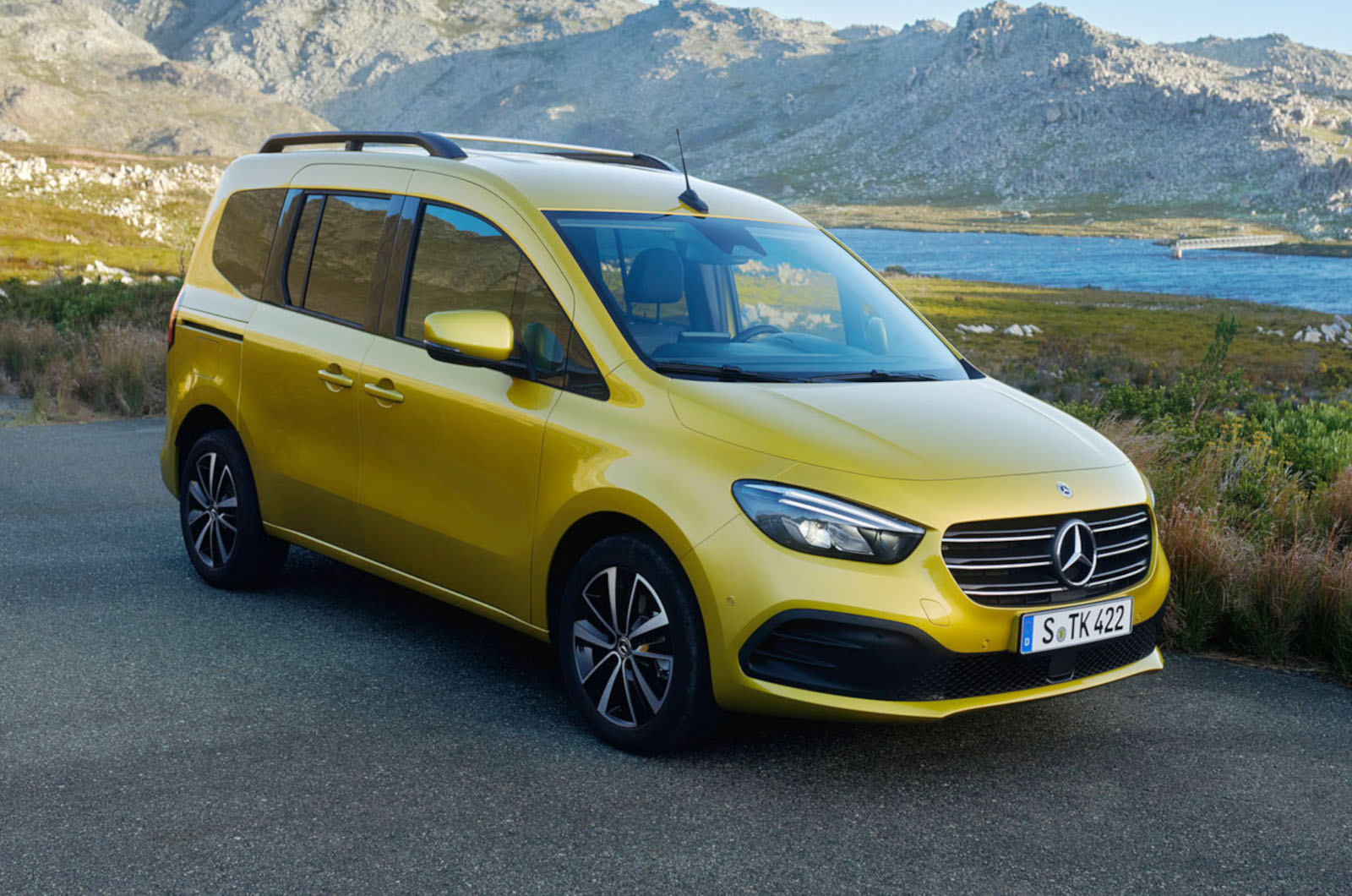 2022 Mercedes T-Class front static