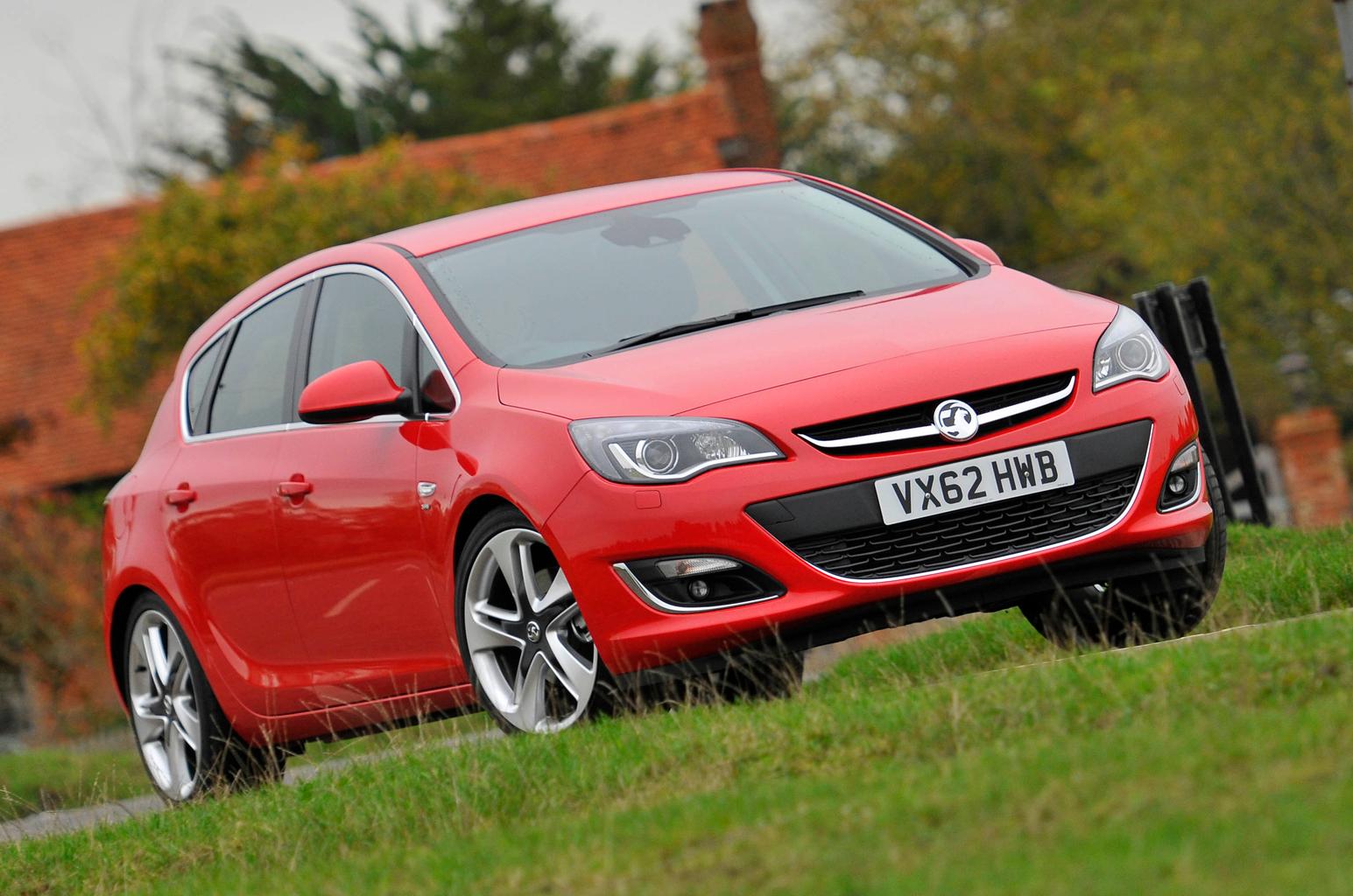 Vauxhall Astra (09 - 15)