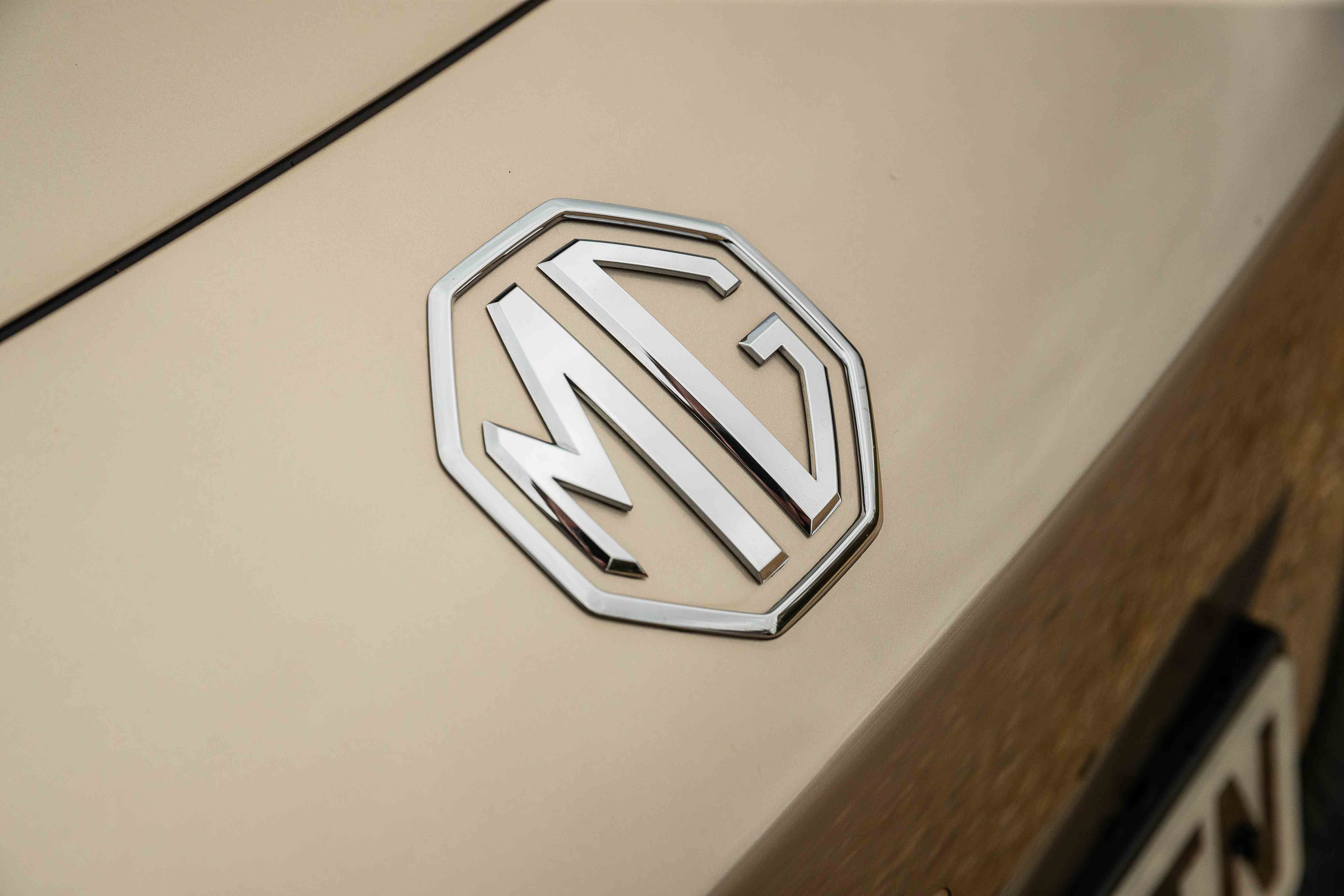 MG S6 exterior static details