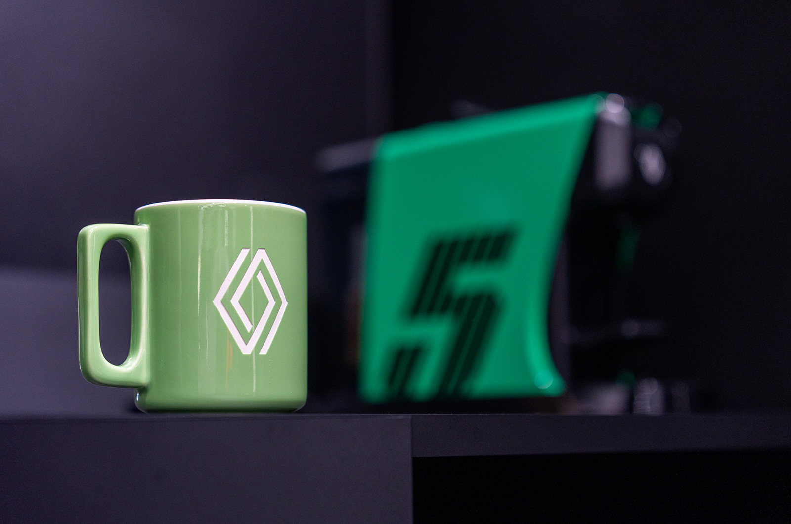 Renault-embossed mug