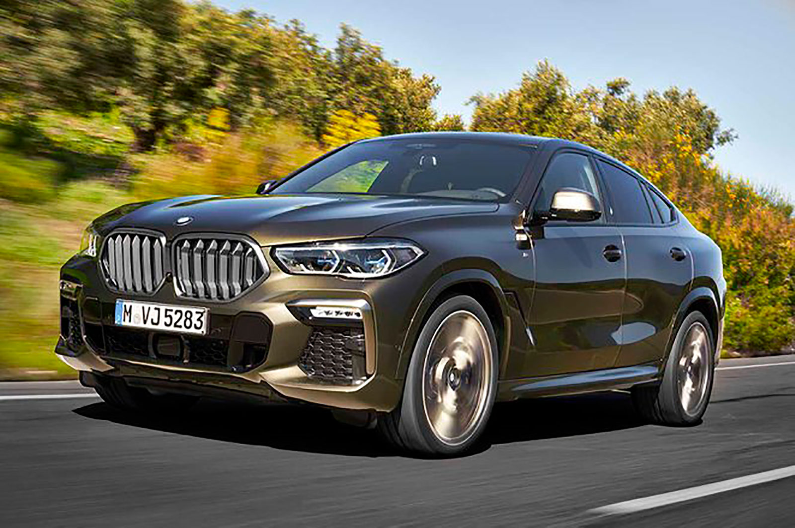 BMW X6 front three quarters