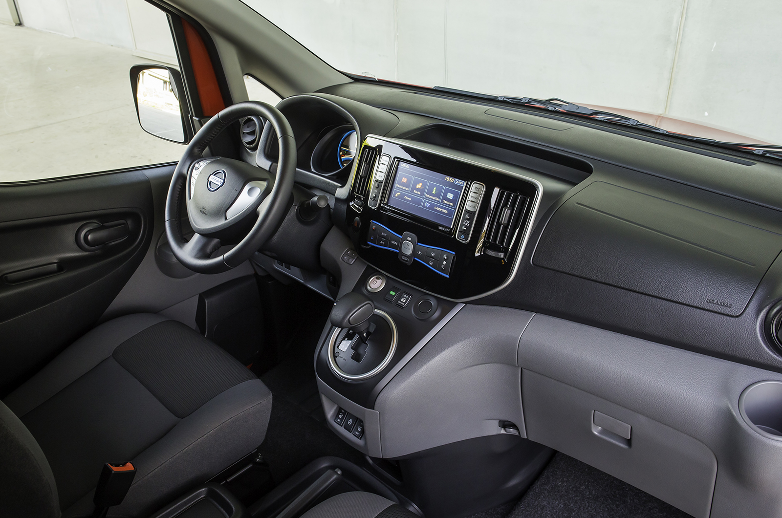Nissan e-NV200 interior