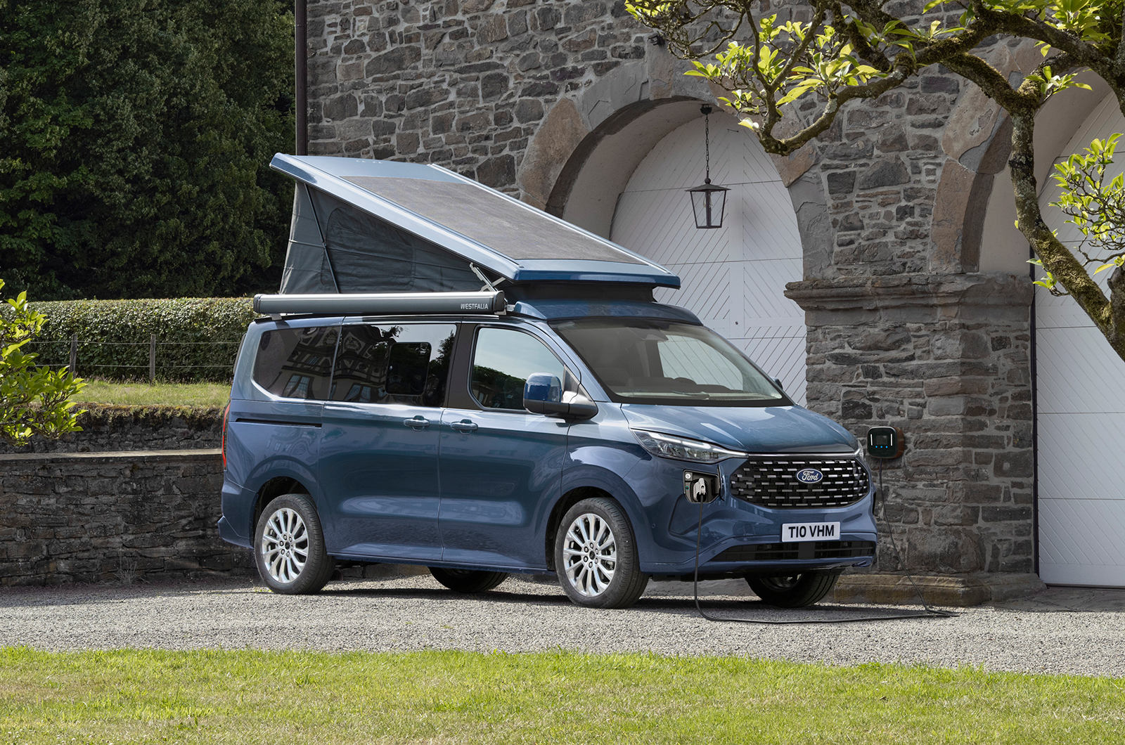 Ford Transit Nugget plug-in hybrid