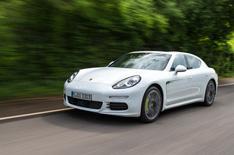 2013 Porsche Panamera S E-Hybrid ride