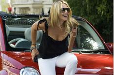 Supermodel in love with topless Italian