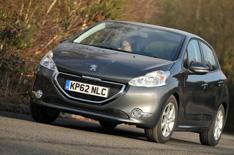 2013 Peugeot 208 1.0 VTi review