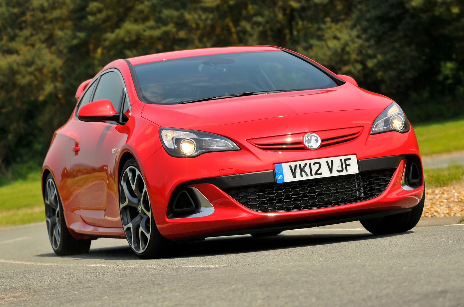 Used test – hot hatches: Renault Sport Megane vs Vauxhall Astra VXR