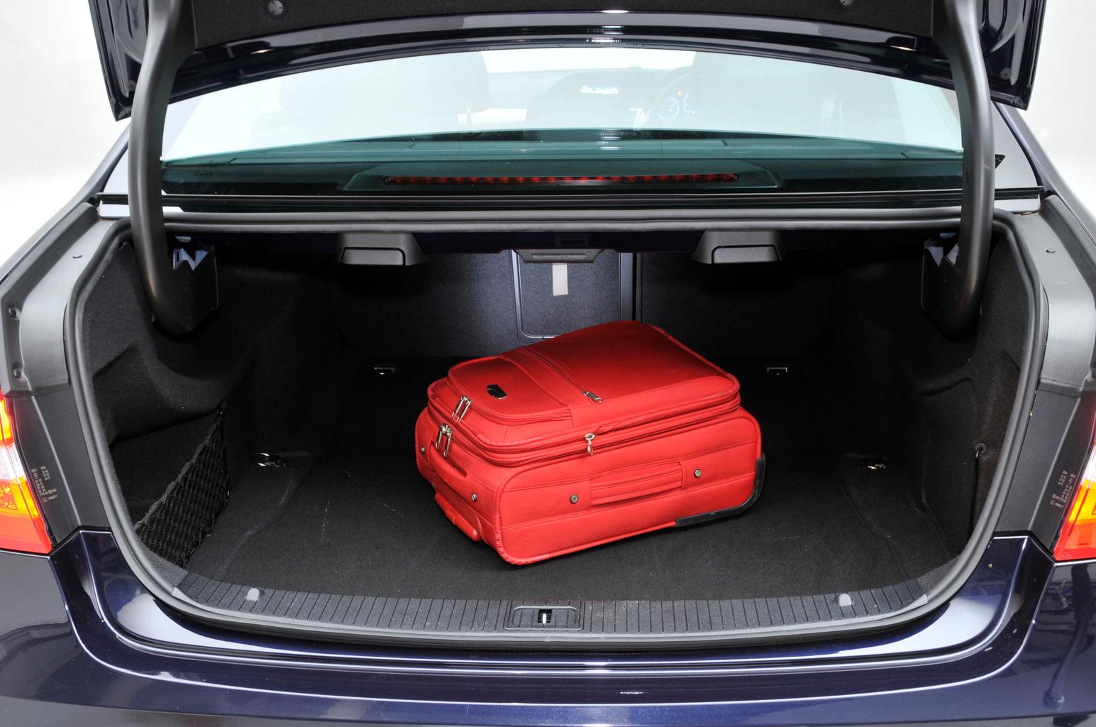 Mercedes-Benz E-Class Saloon (09 - 16)