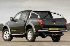 4x4 drivers told not to reverse unaided