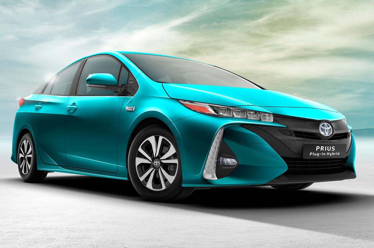 Toyota Prius Plug-in Hybrid revealed at New York motor show