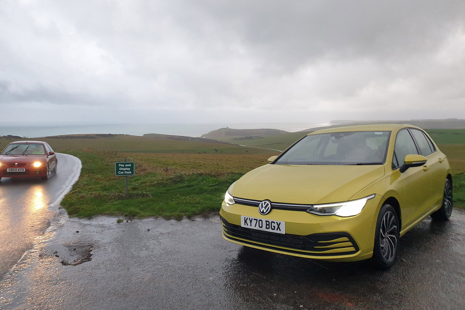 Volkswagen Golf 2021 drizzle shot