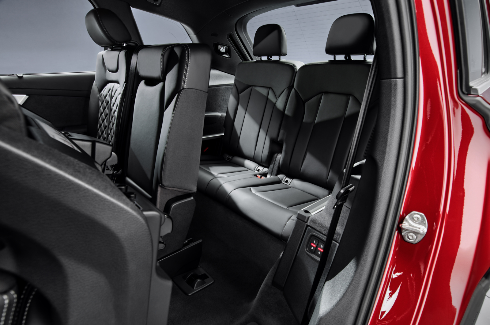 2020 Audi Q7 rear seats