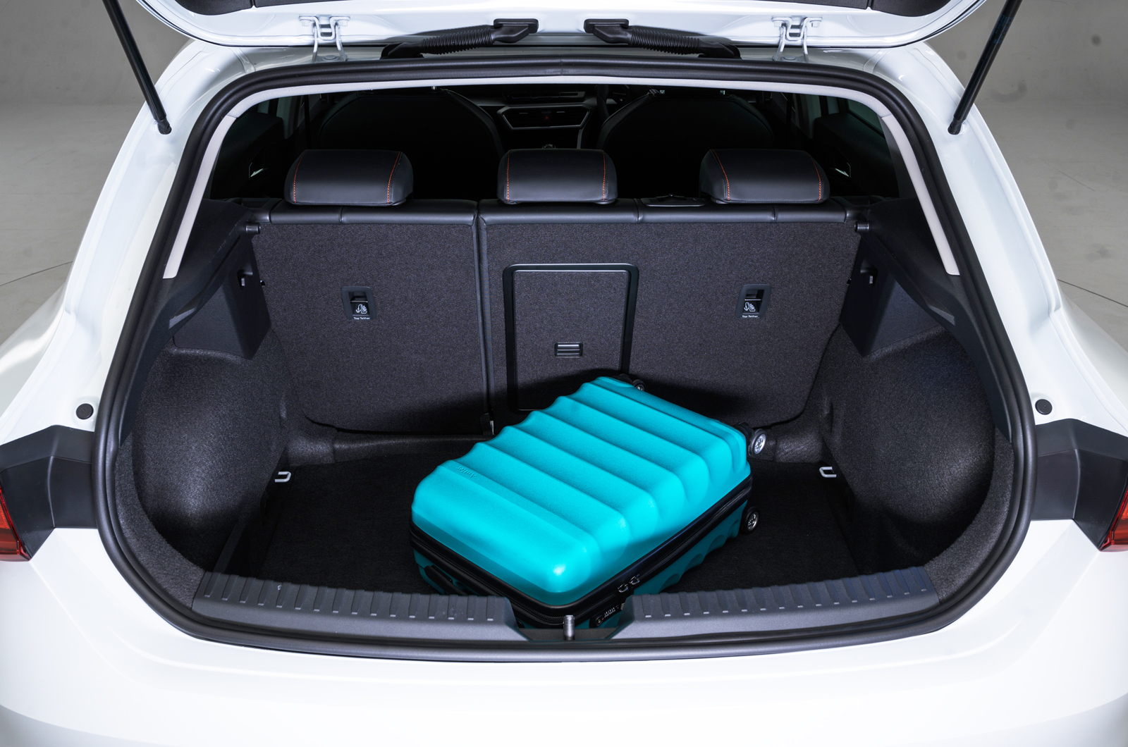 2020 Seat Leon boot