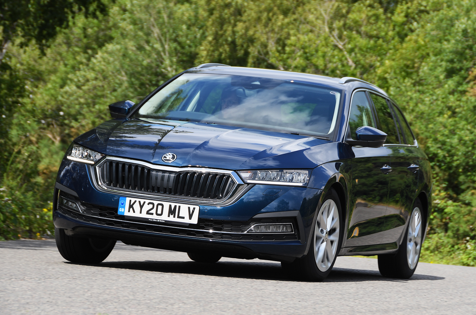 Used Skoda Octavia Estate 2021 front cornering