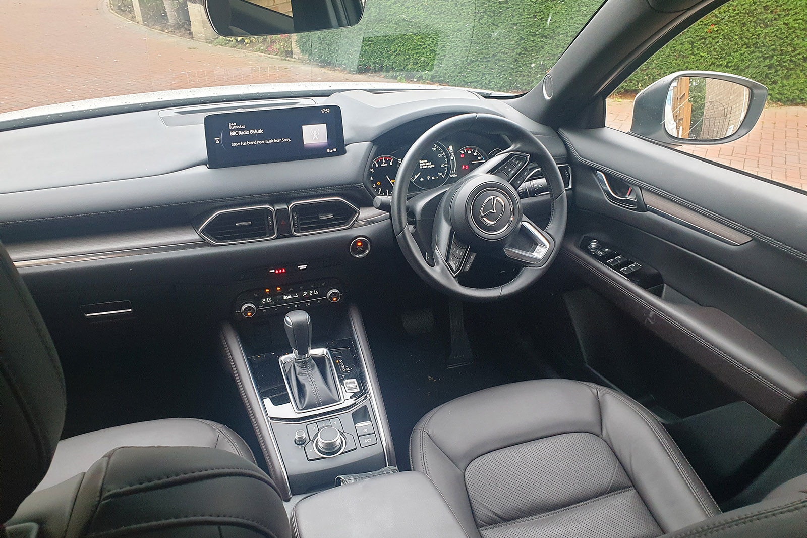 Mazda CX-5 2022 long-term interior furnishings