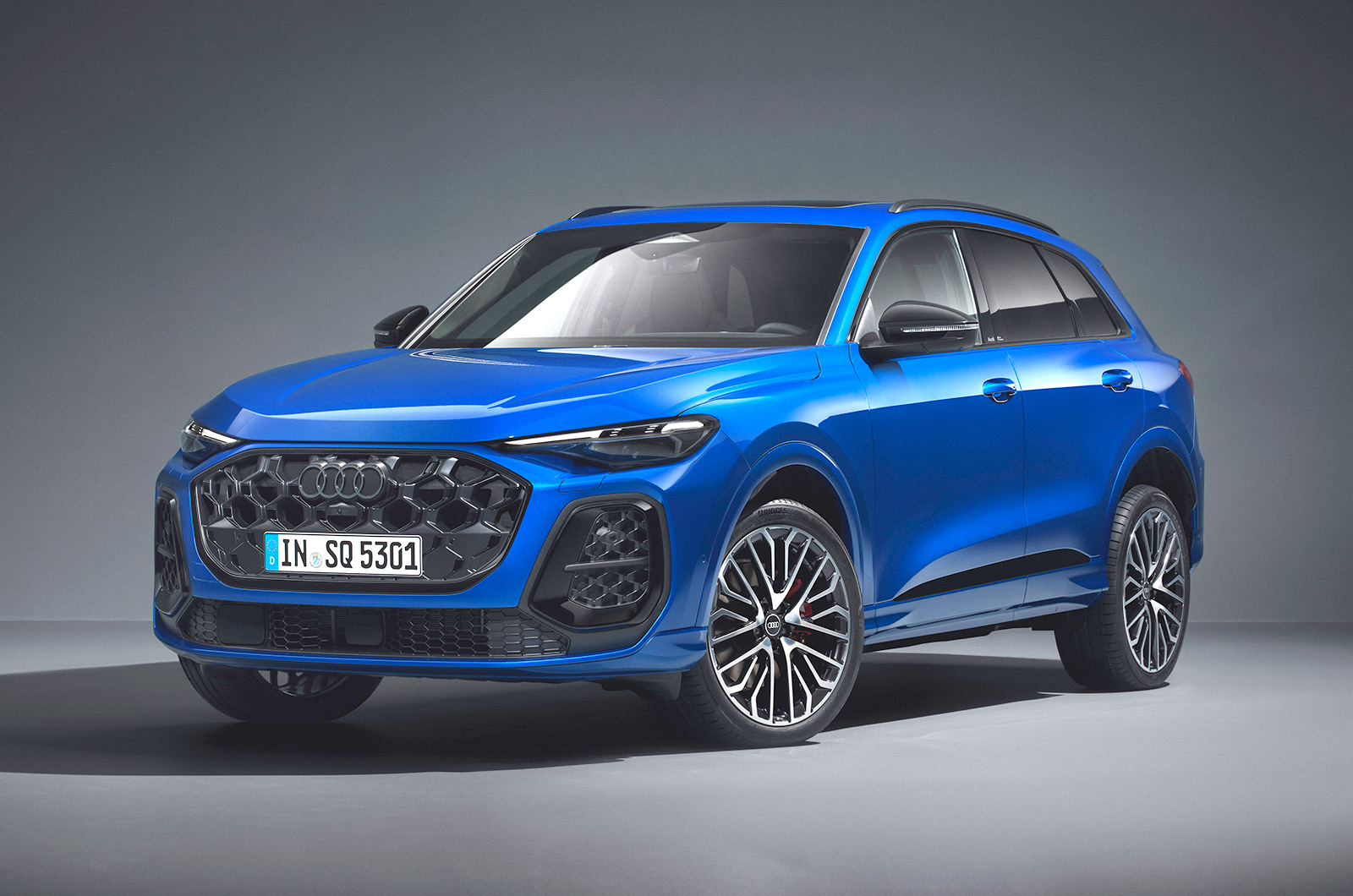 2025 Audi SQ5 front static