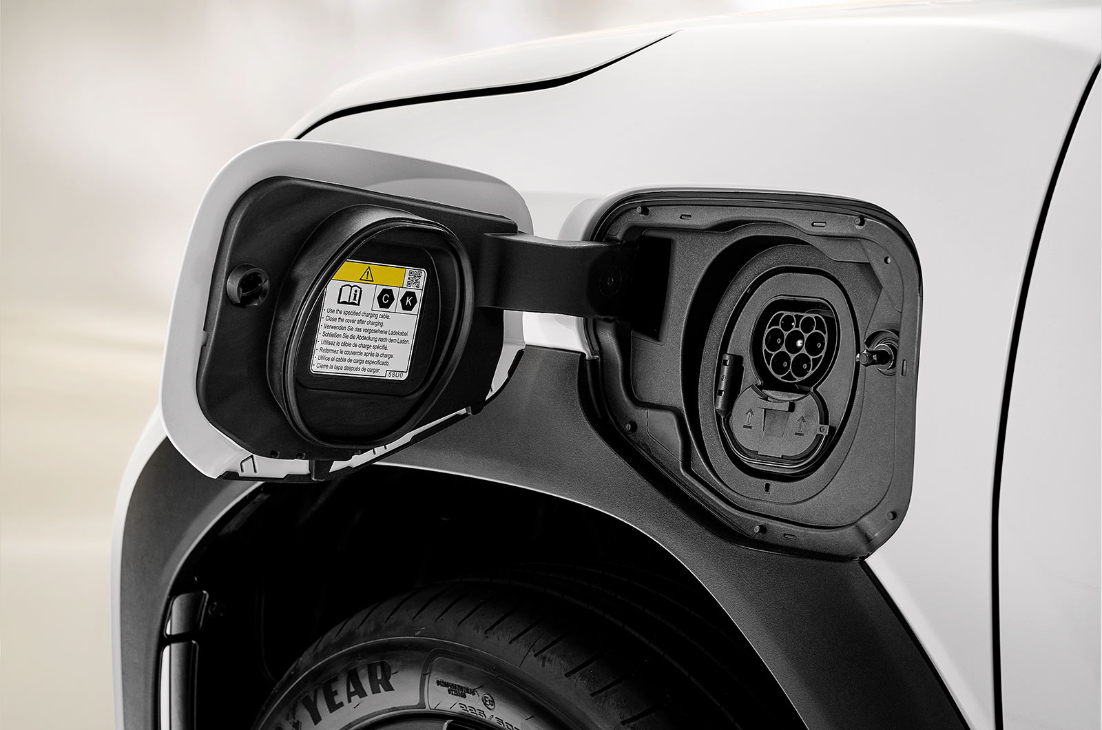 Toyota Urban Cruiser charge port