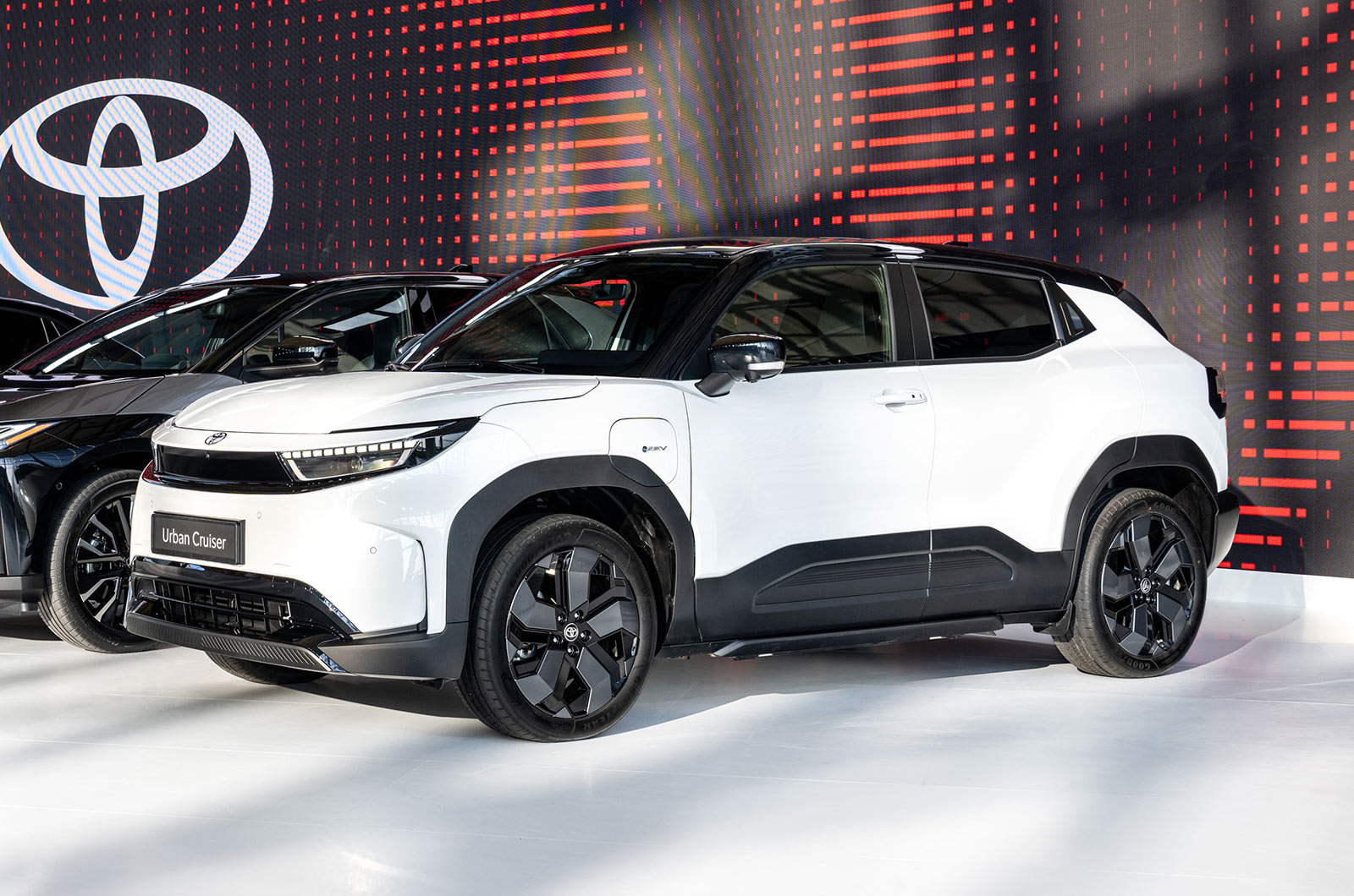 Toyota Urban Cruiser front static