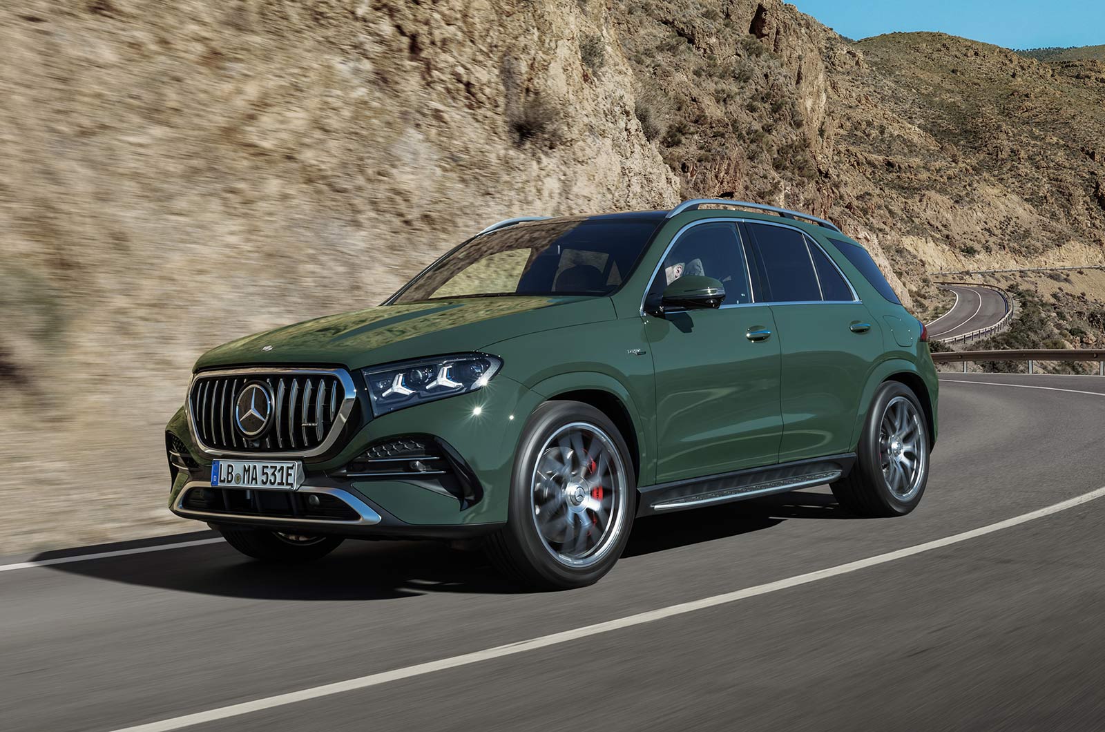 Mercedes-AMG GLE 53 front driving