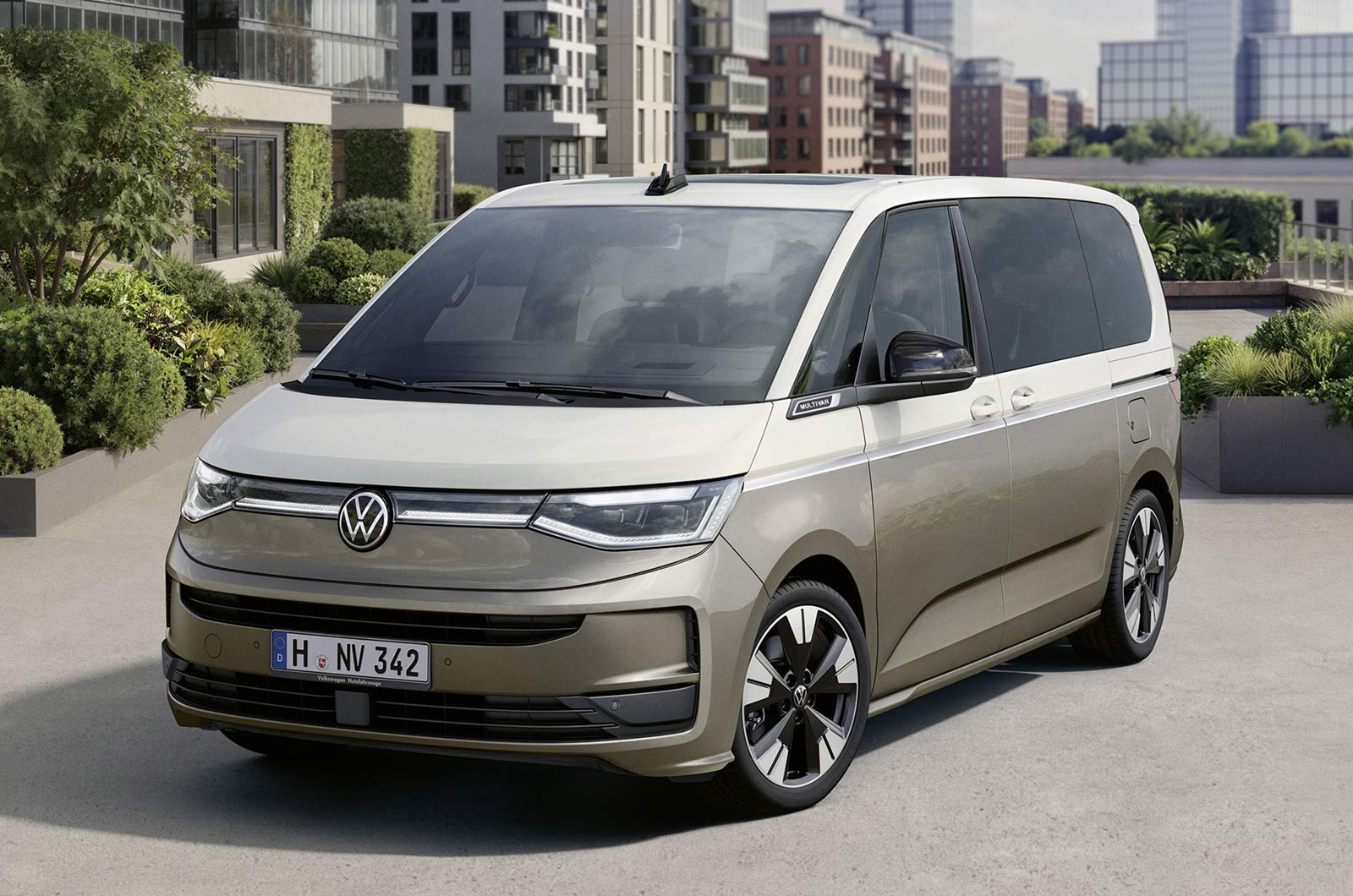 2026 VW Multivan front side