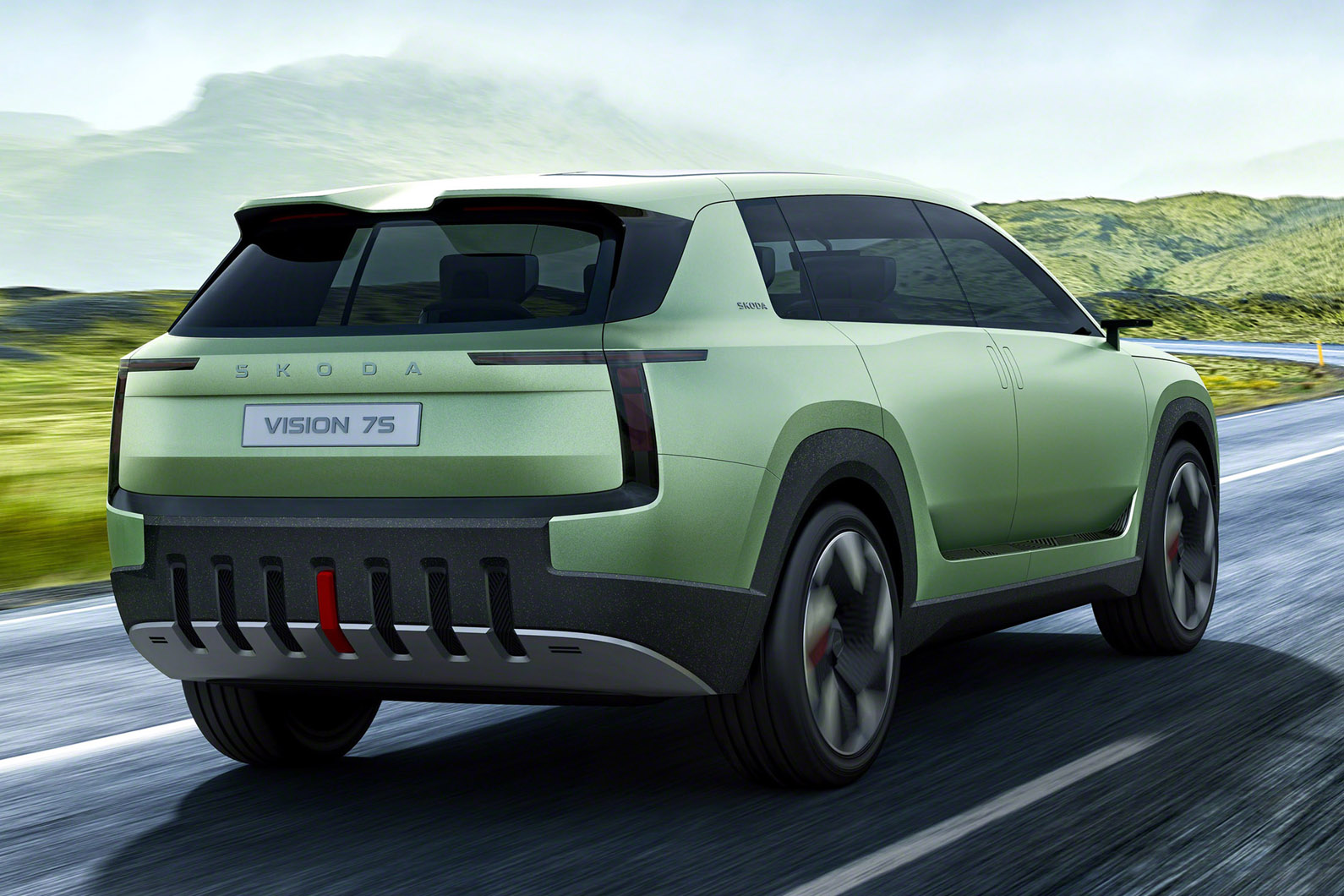 Skoda Vision 7S rear tracking