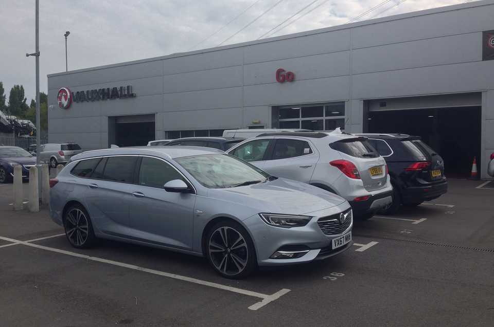 Long-term vauxhall Insignia Sports Tourer outside dealer