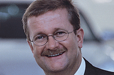Porsche chief quits