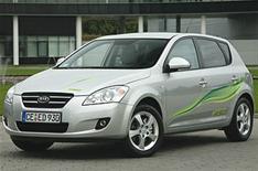 Kia shows off hybrid plans
