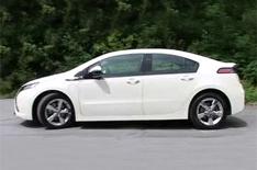 Electric Vauxhall Ampera in action