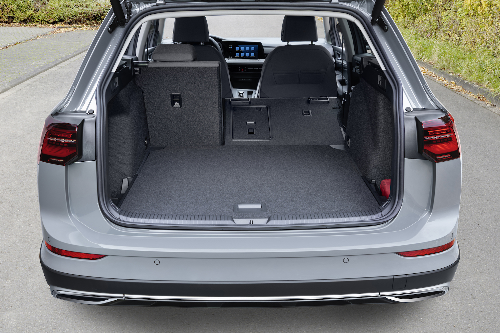 Volkswagen Golf Alltrack 2021 boot open