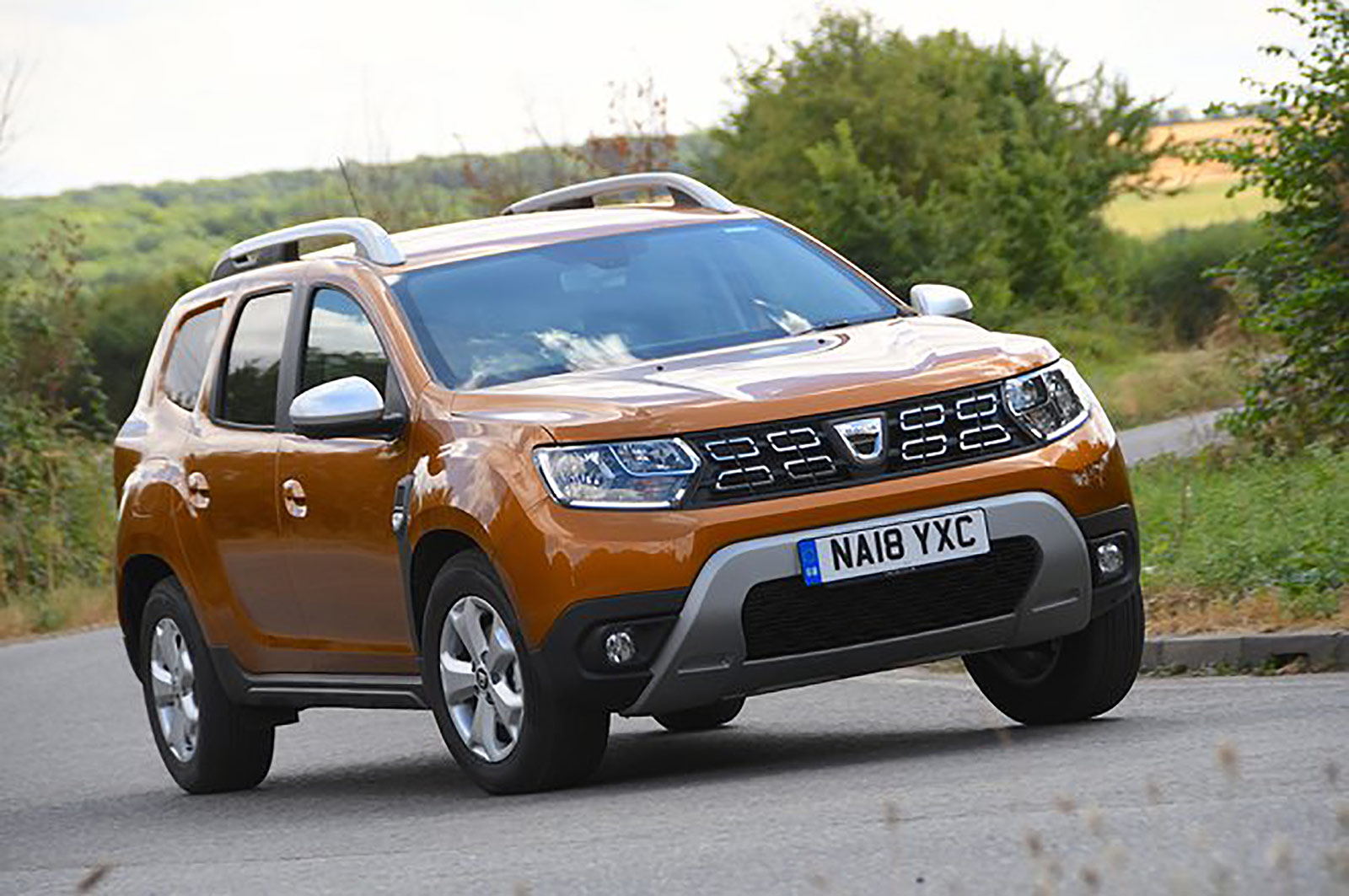 Dacia Duster front three quarters
