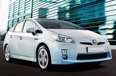 Toyota to lease Prius plug-in