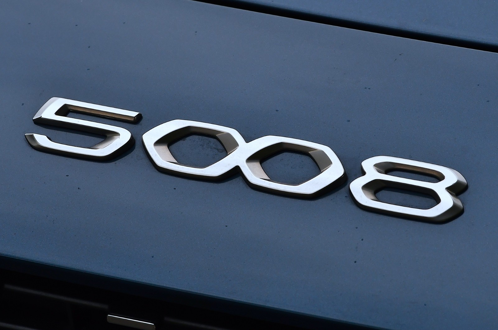 Peugeot 5008 badge