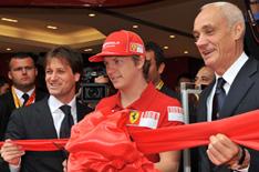 Rikknen opens Ferrari store in London