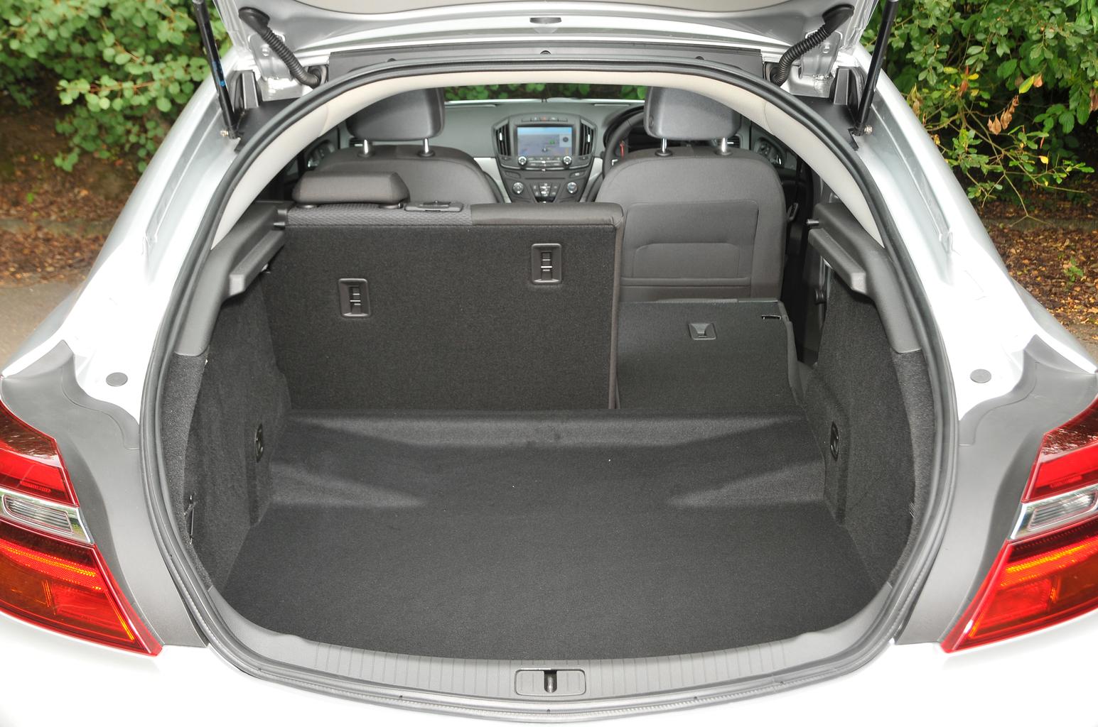 Vauxhall Insignia Hatchback (08 - 17)