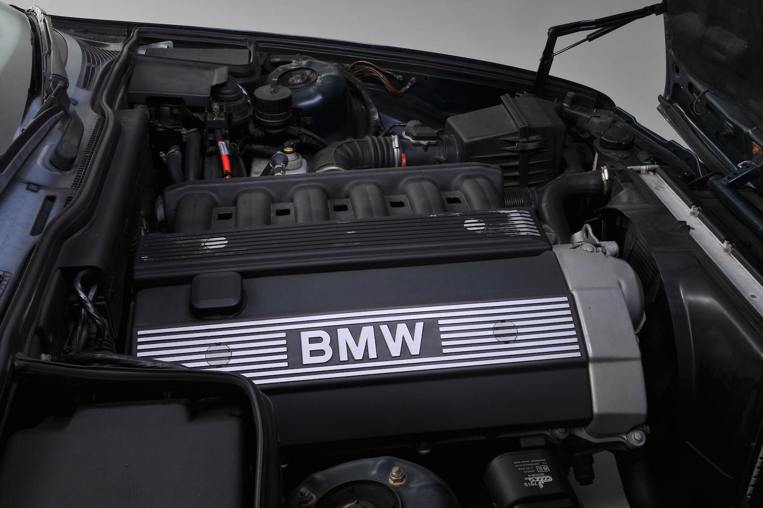 BMW 5 Series (E34) - Rewind Wednesday