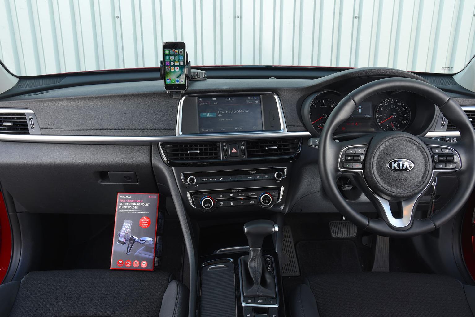Best car phone holders 2018 – group test