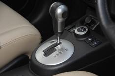 Can I decide when  to switch 2WD to 4WD?