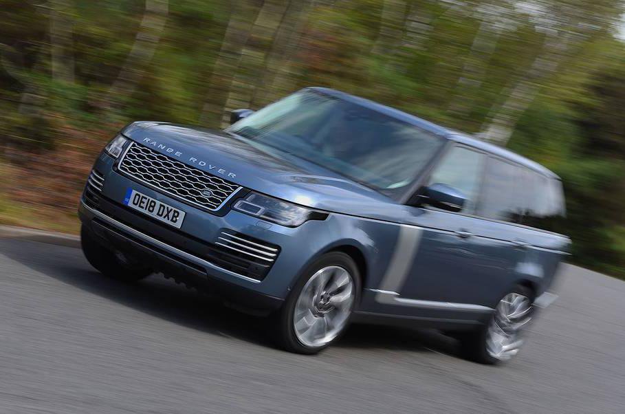 Range Rover cornering front three quarters