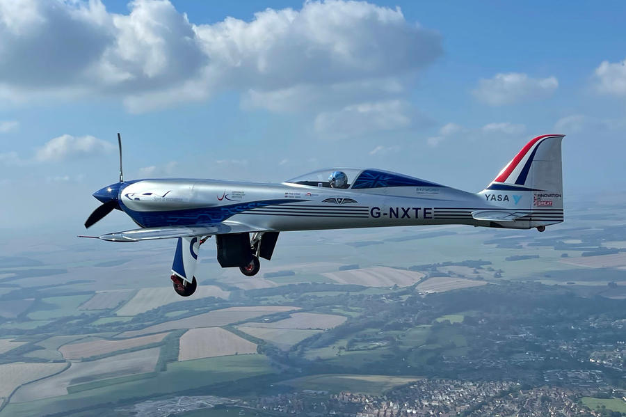 Rolls Royce electric aircraft side shot 