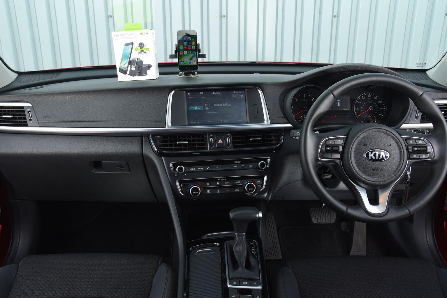 Best car phone holders 2018 – group test