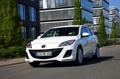 Mazda 3 i-Stop driven