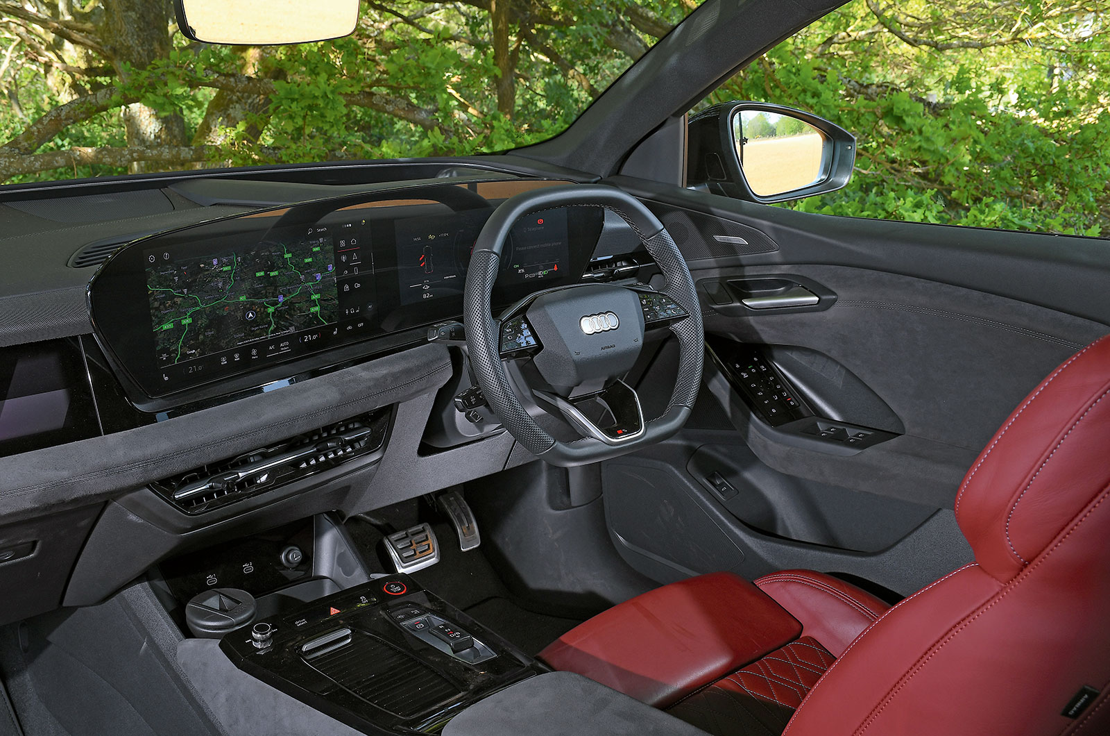 Audi SQ6 interior