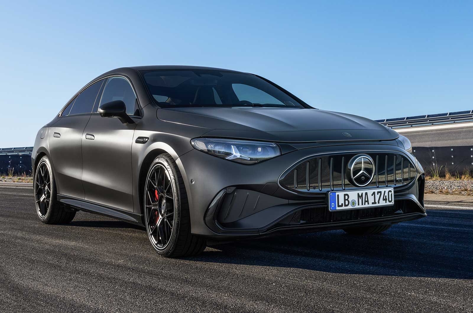 Mercedes-AMG CLA 45 front static