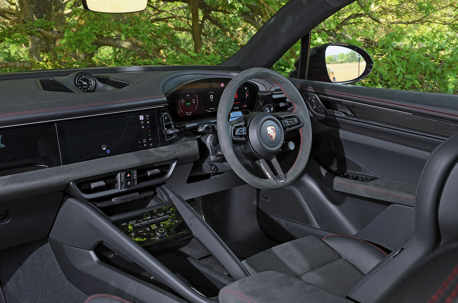 Porsche Macan GTS interior
