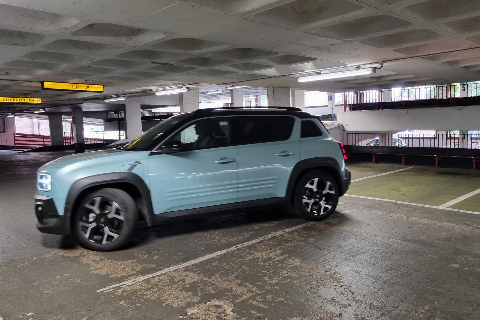 Renault 4 parking.jpg