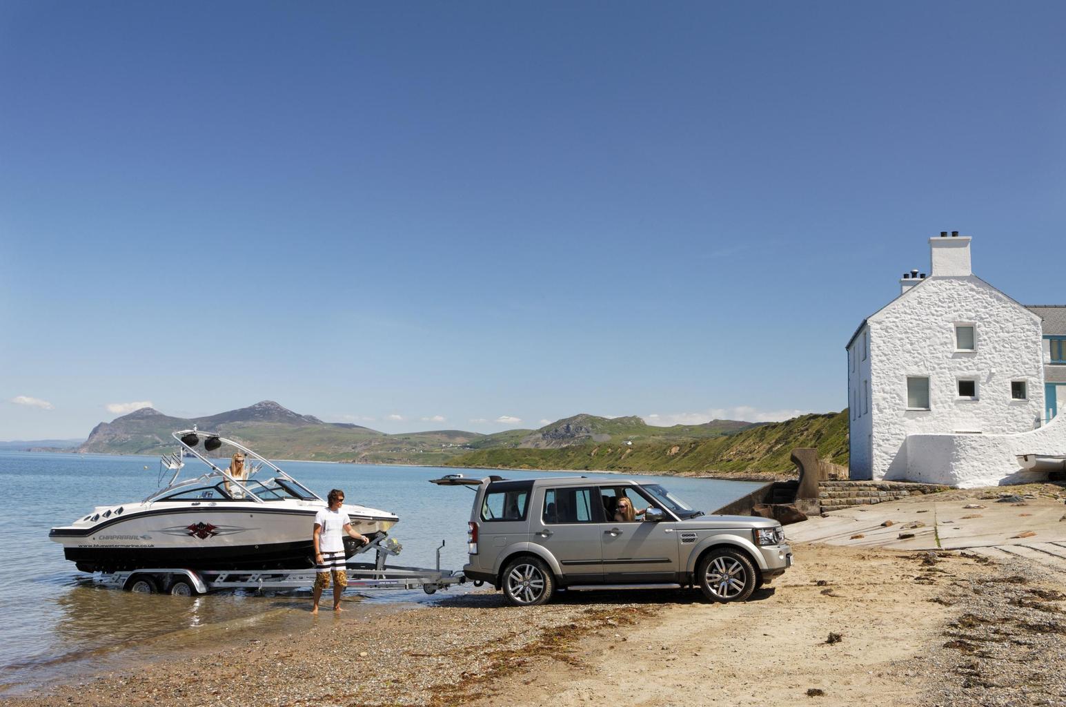 How to reverse a caravan or trailer