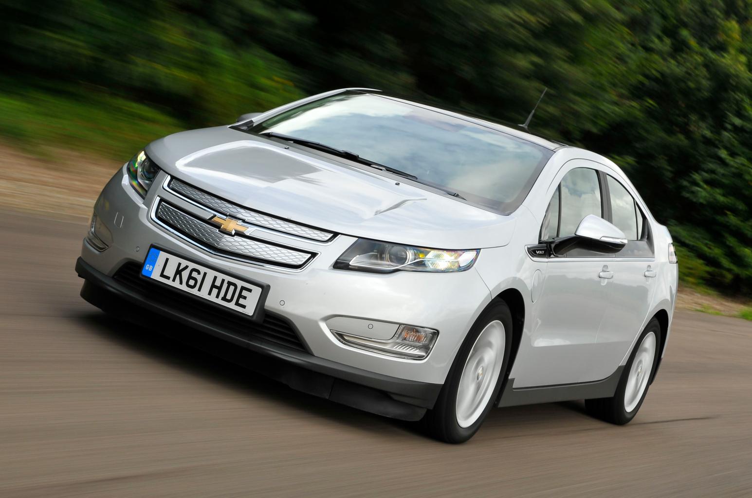 Used test – diesel busters: Chevrolet Volt vs Toyota Prius Plug-In